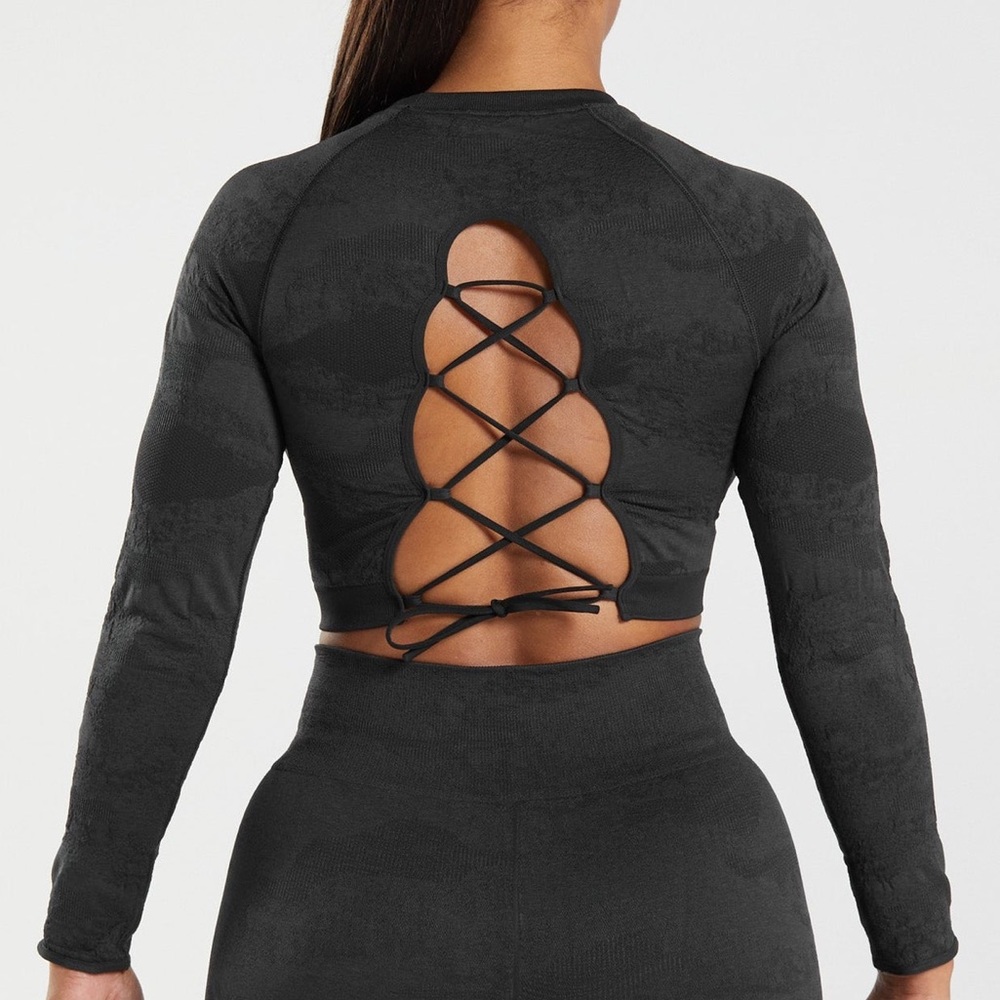 ADAPT CAMO SEAMLESS LACE UP BACK TOP